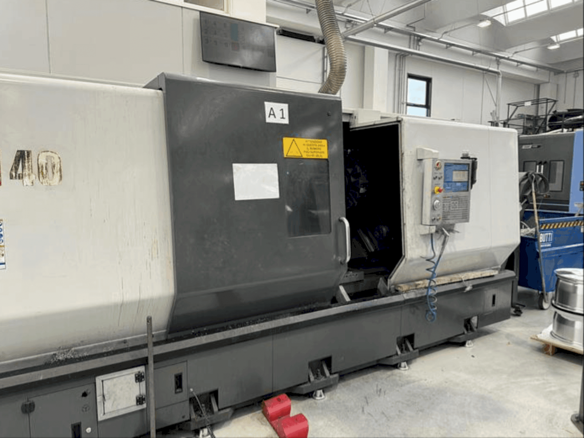 Front view of HAAS ST40  machine