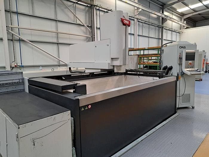 Front view of ONA QX8 B1 L machine