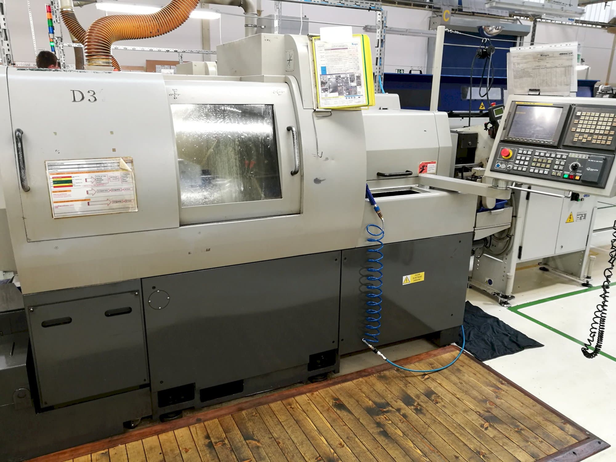 Front view of Hanwha XD 38 N Machine