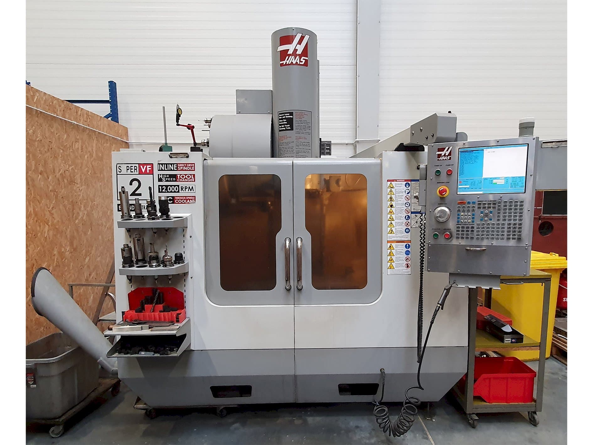 Front view of HAAS VF2-SSYTHE machine