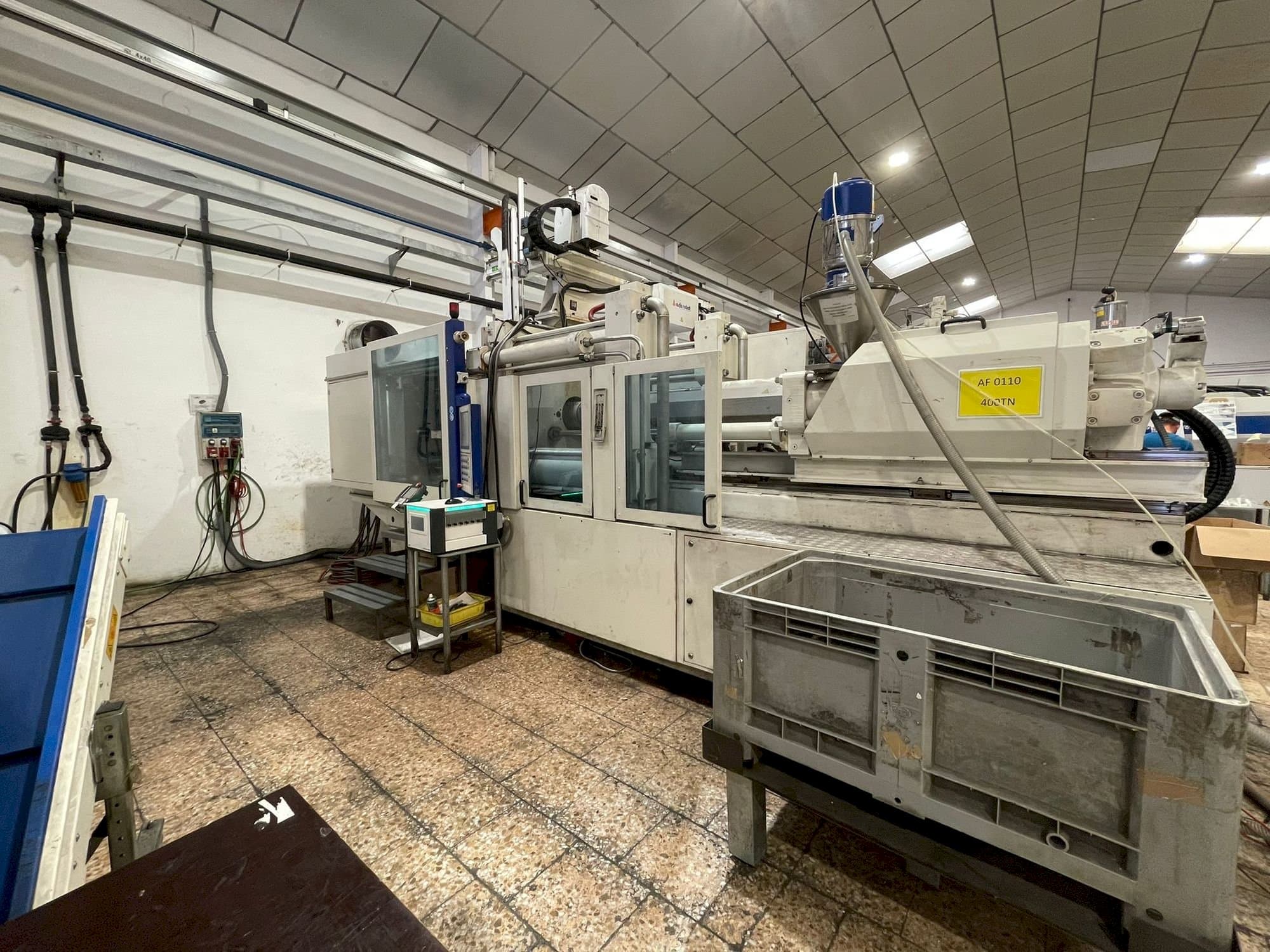 Right side view of Battenfeld HM 400/5100 machine