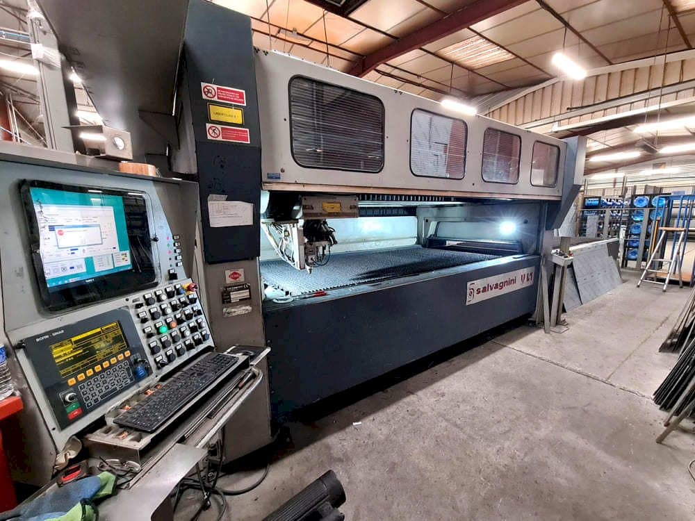 Front view of Salvagnini VL1 machine