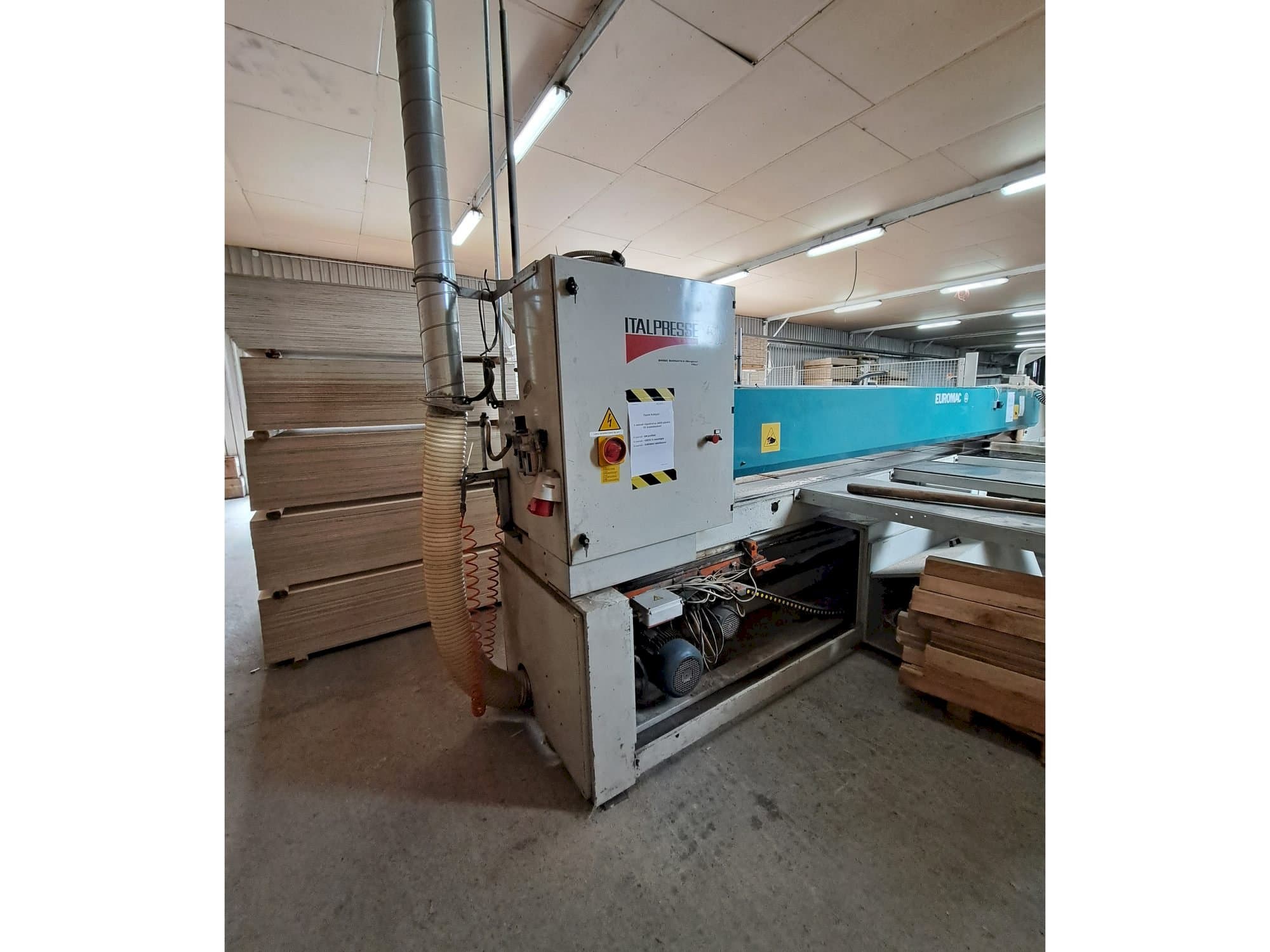 Front view of Euromac Logica Pinze 4500 machine