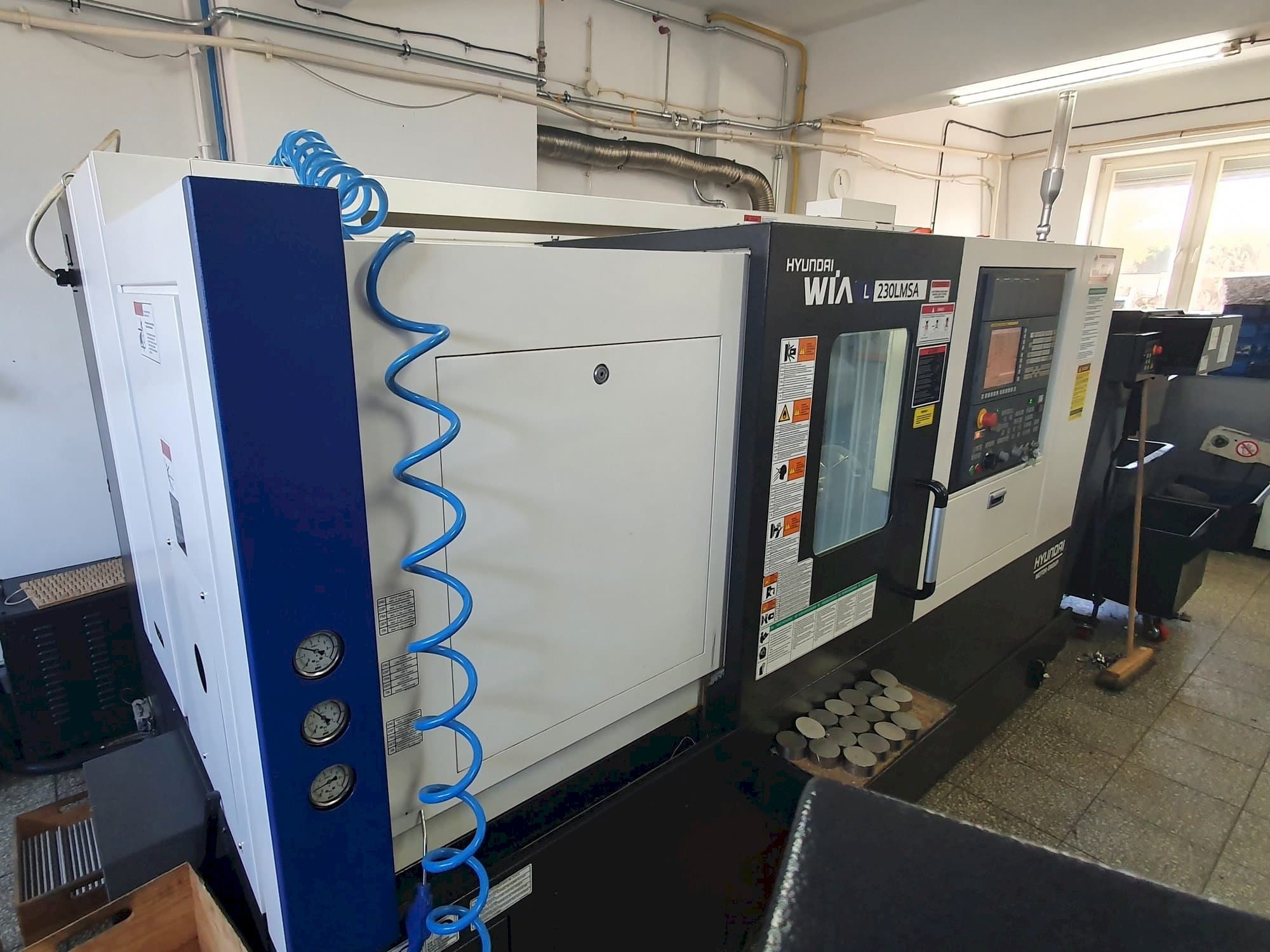 Front view of Hyundai Wia L230LMSA machine