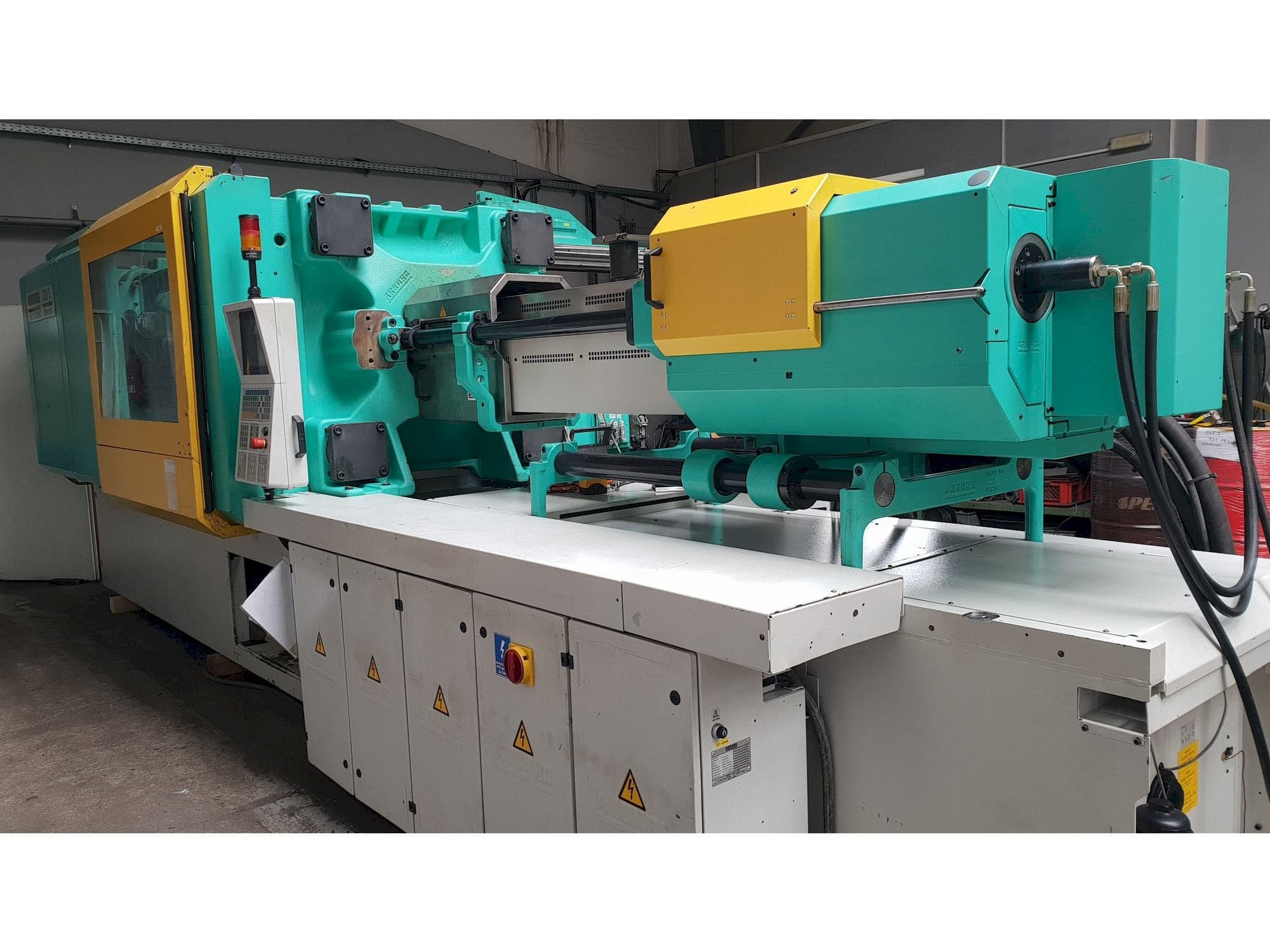 Front view of Arburg Multilift H 720 - 3200 - 1300  machine