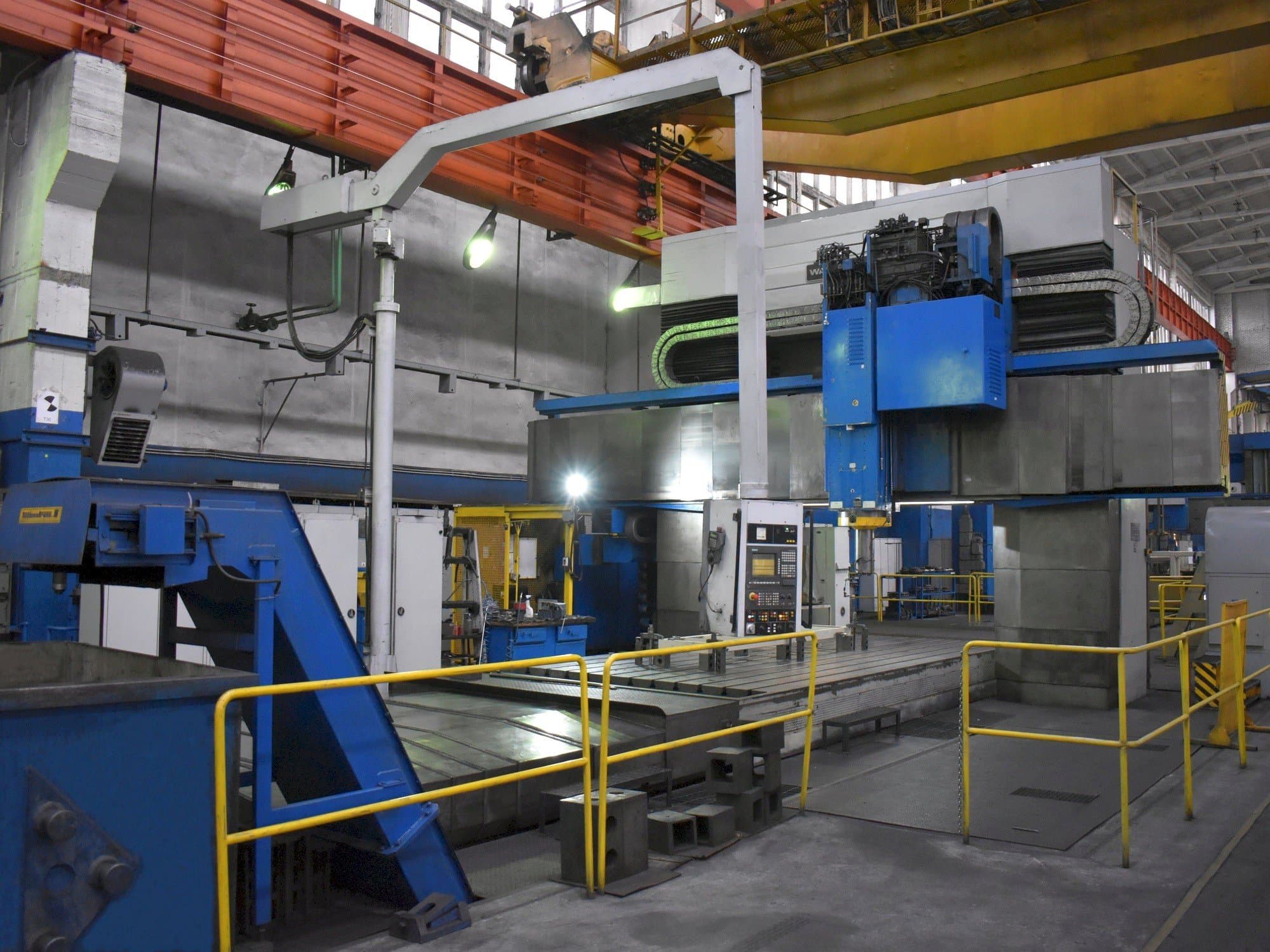 Front view of WALDRICH COBURG 17S 10FP 300 NC machine