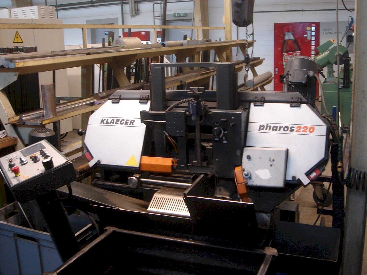 Front view of Klaeger Pharos 220 machine