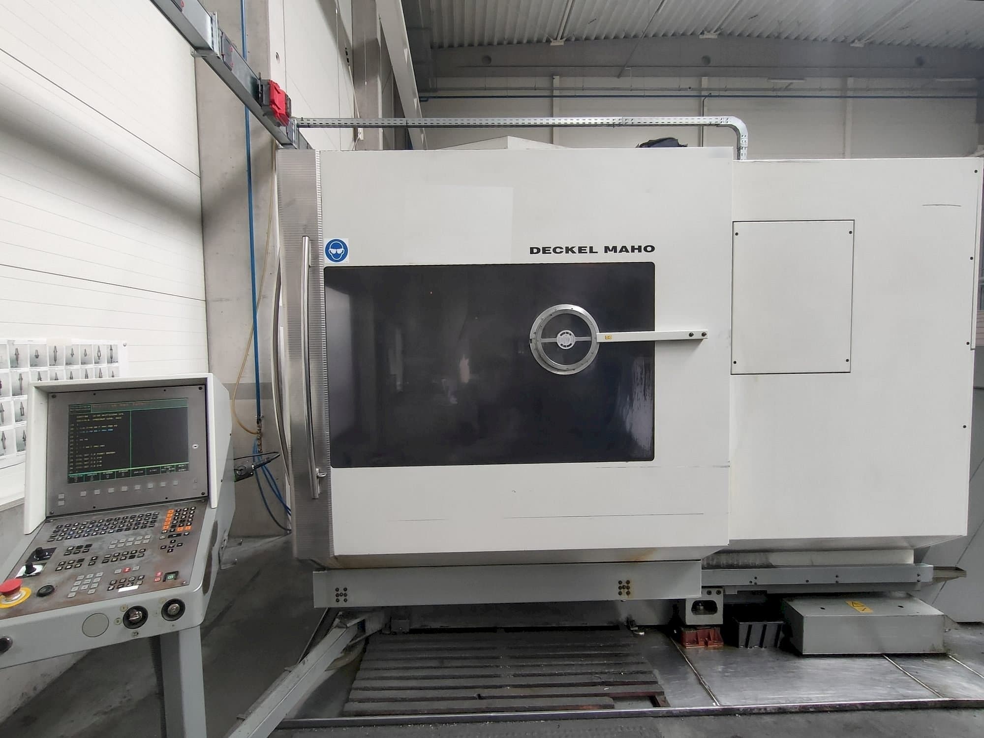 Front view of DECKEL MAHO DMU 60P machine