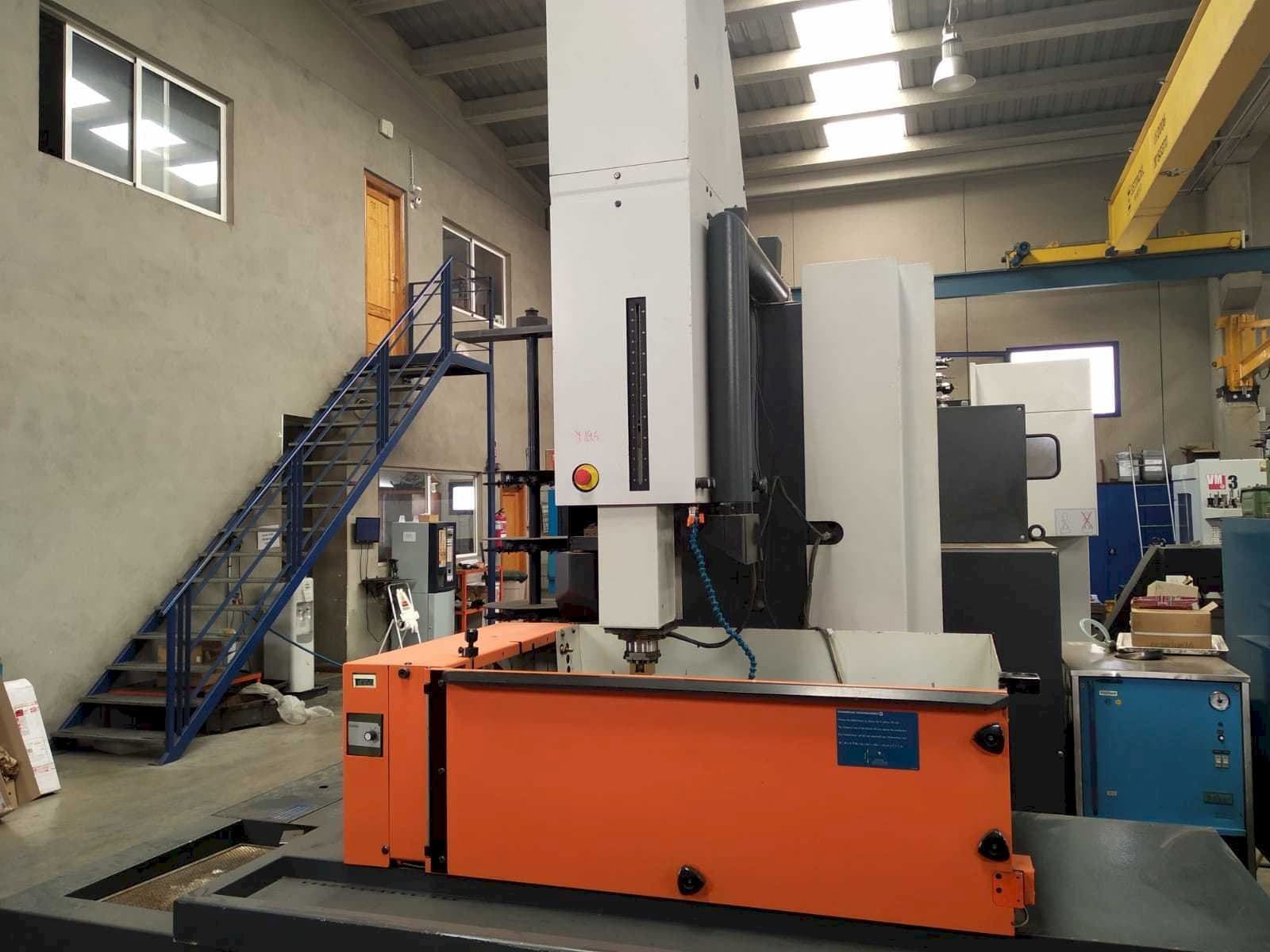 Front view of CHARMILLES Roboform 4000 machine