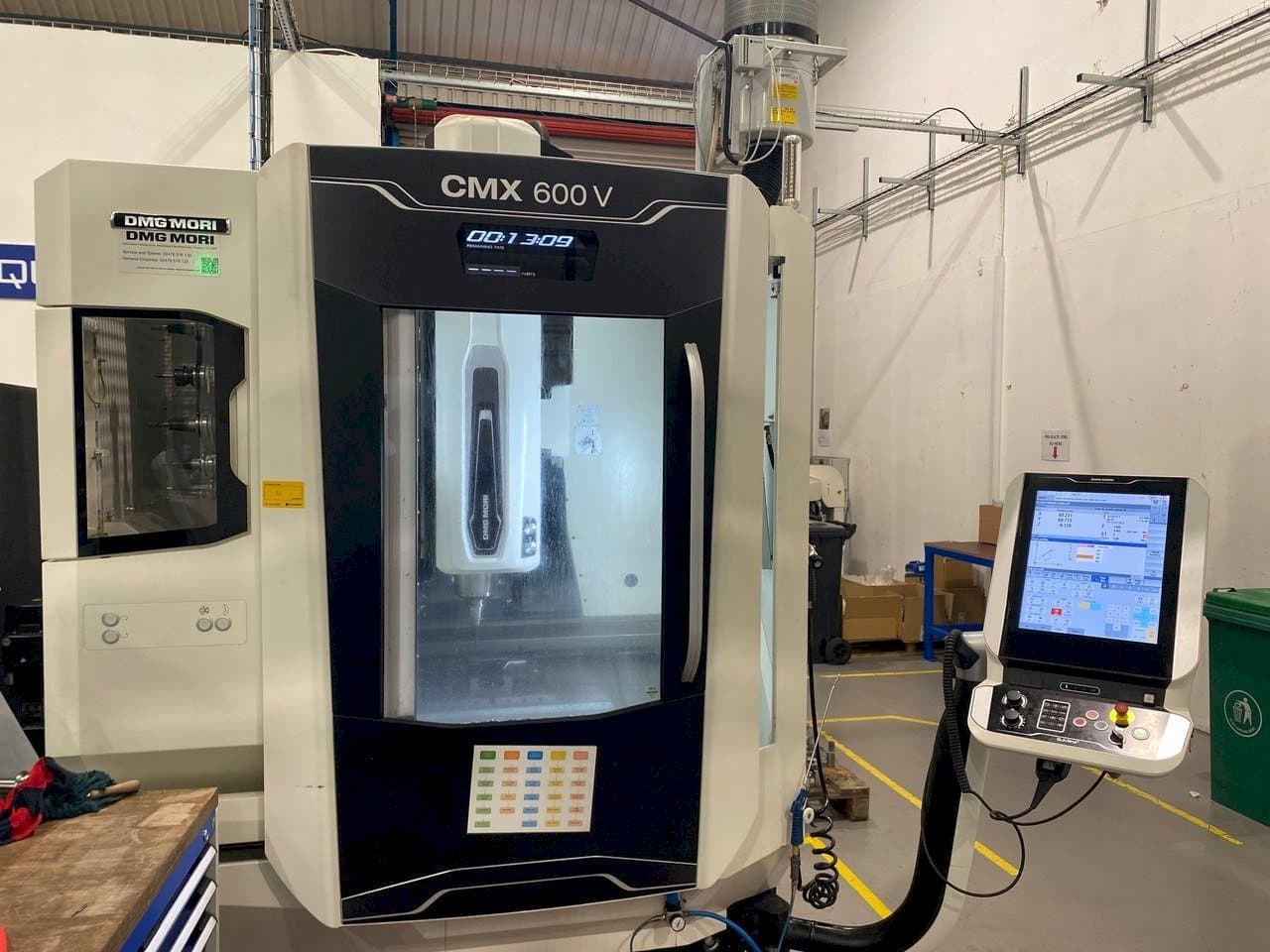 Front view of DMG CMX 600 V machine