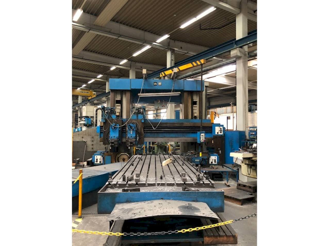Front view of SHV FELD12 Q251 machine