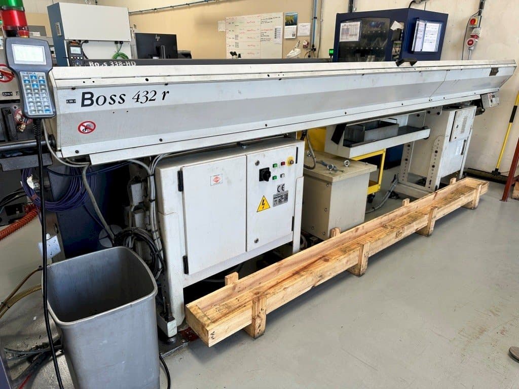 Left view of Citizen M-32 machine