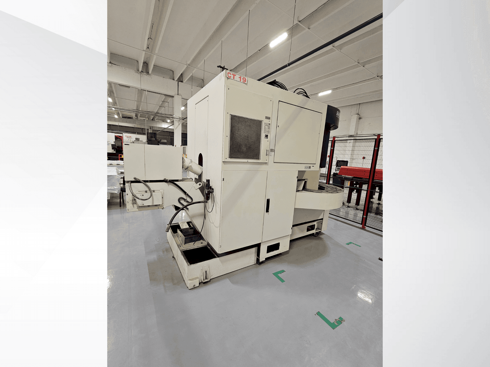 Front view of HARDINGE EMAG VL 5  machine