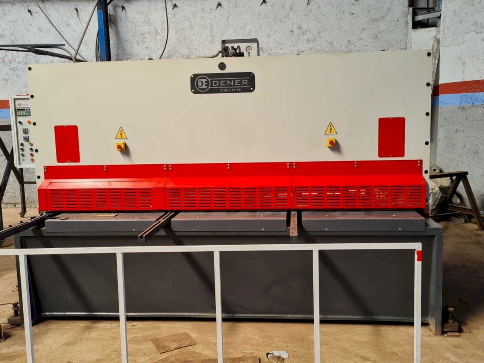 Front view of DENER BS 3013 machine