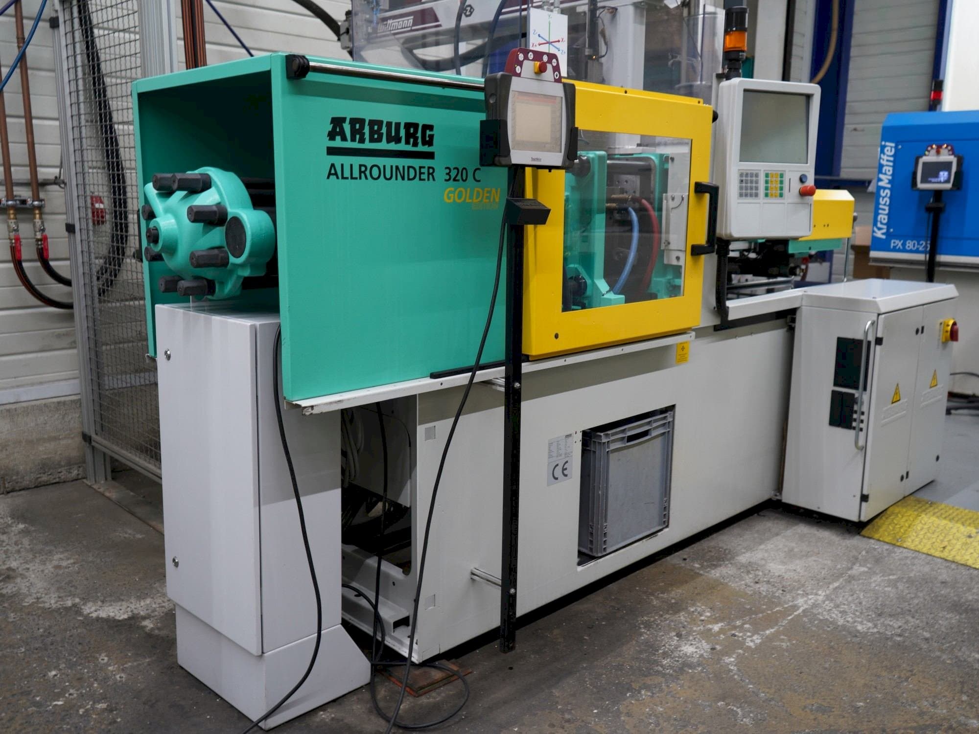 Front view of Arburg 320C (500-170) machine