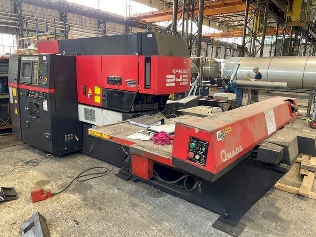 Front view of AMADA Apelio II 245 machine
