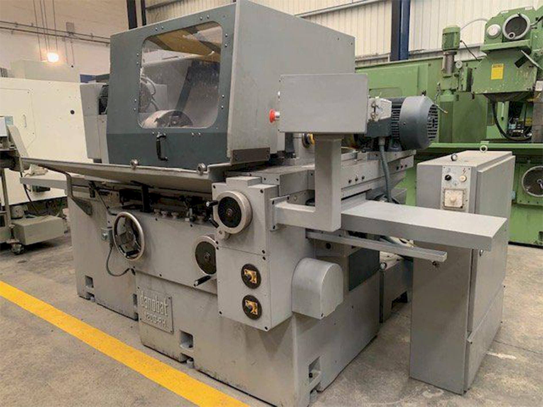 Front view of DANOBAT 1200 RH machine