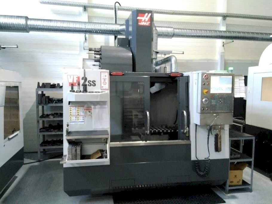 Front view of HAAS VF2 SS machine