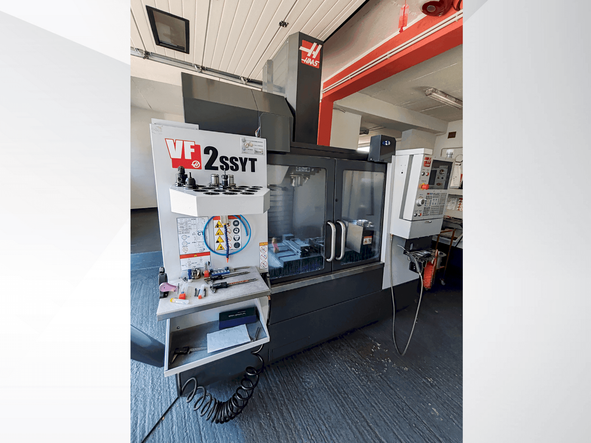 Front view of HAAS VF 2 SS YT machine