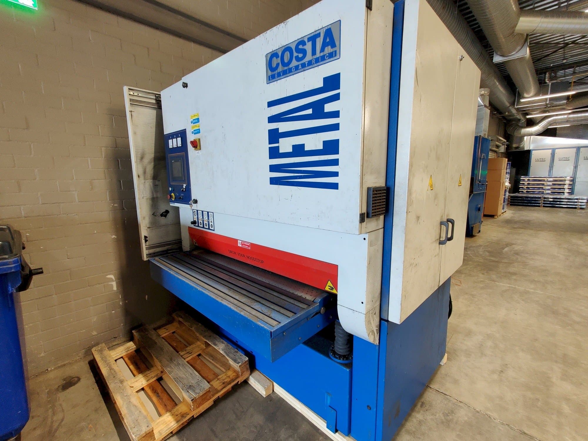 Front view of Costa MD5 CVV 1350  machine