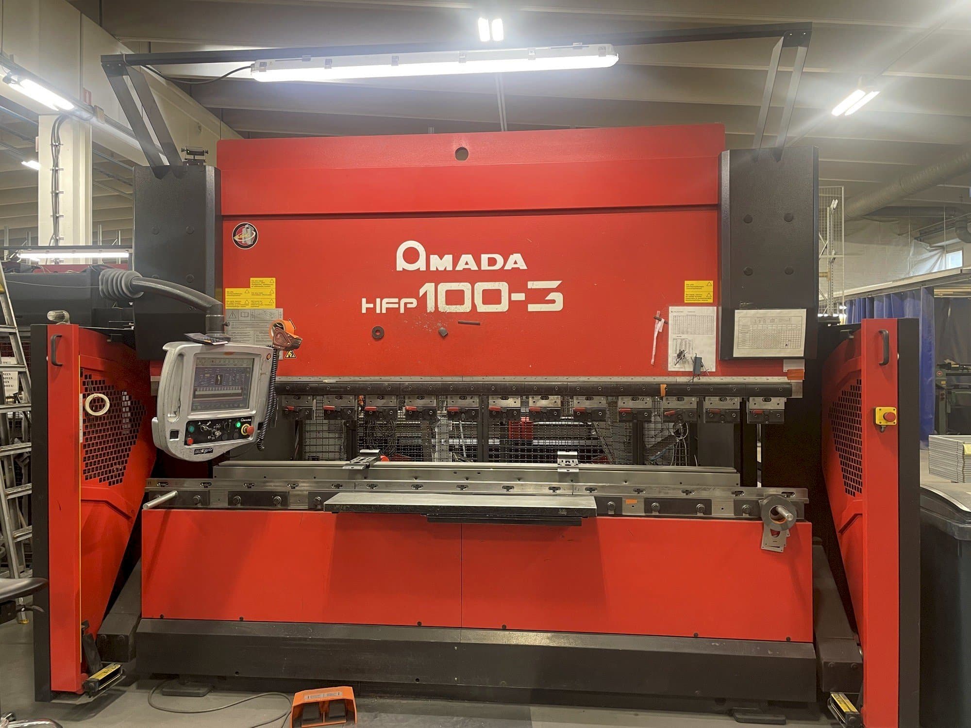 Front view of AMADA HFP 100-3 machine