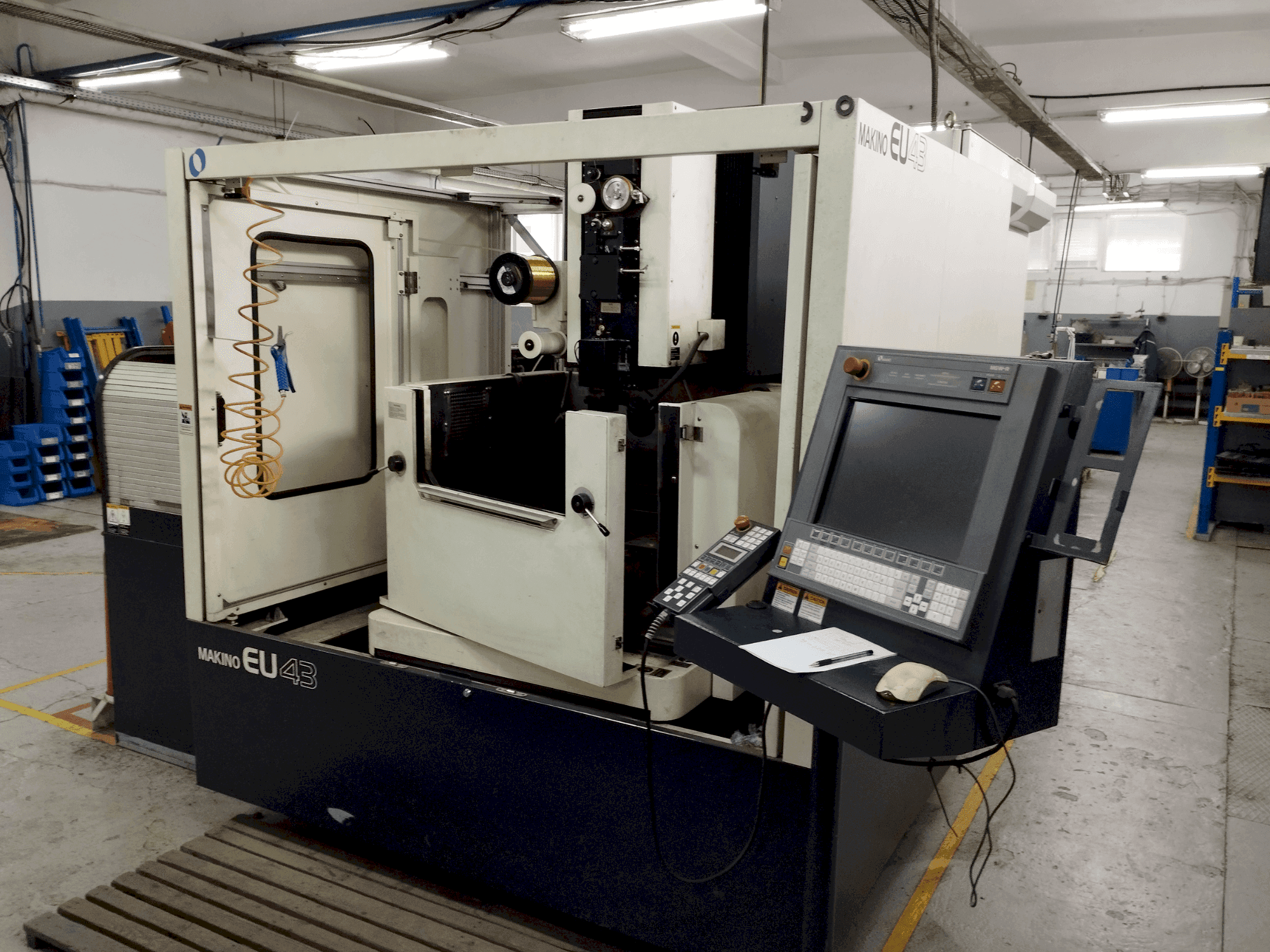 Front view of Makino EU43 machine