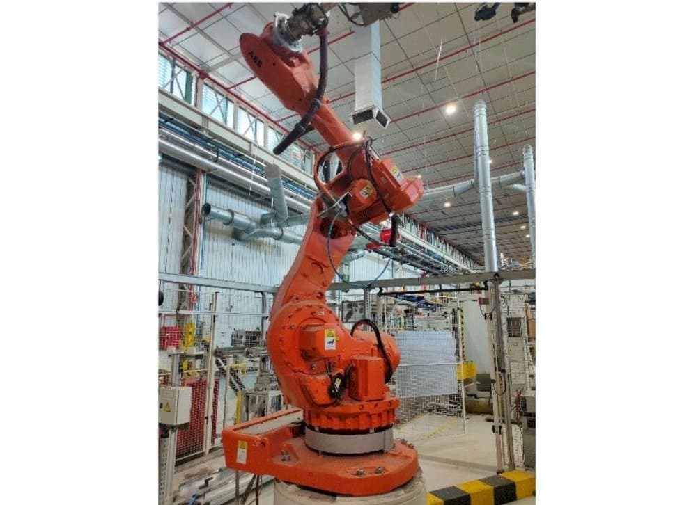 Left side view of ABB IRB 6600-175/2.55 machine