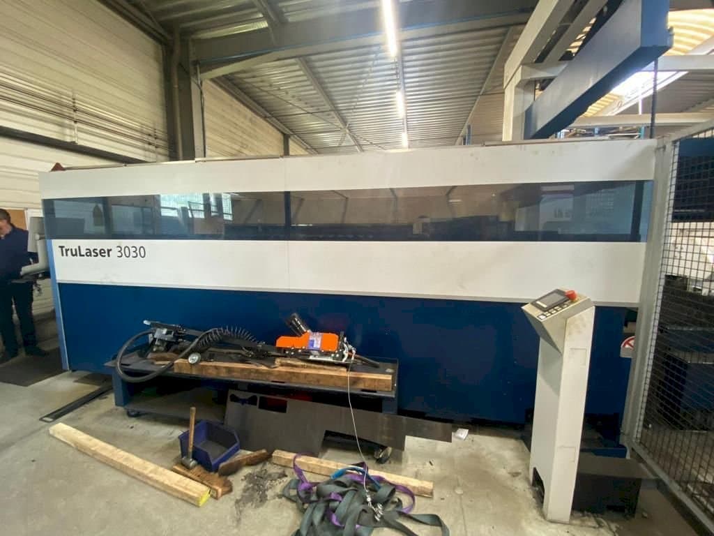 Front view of Trumpf Trulaser 3030 L20 machine