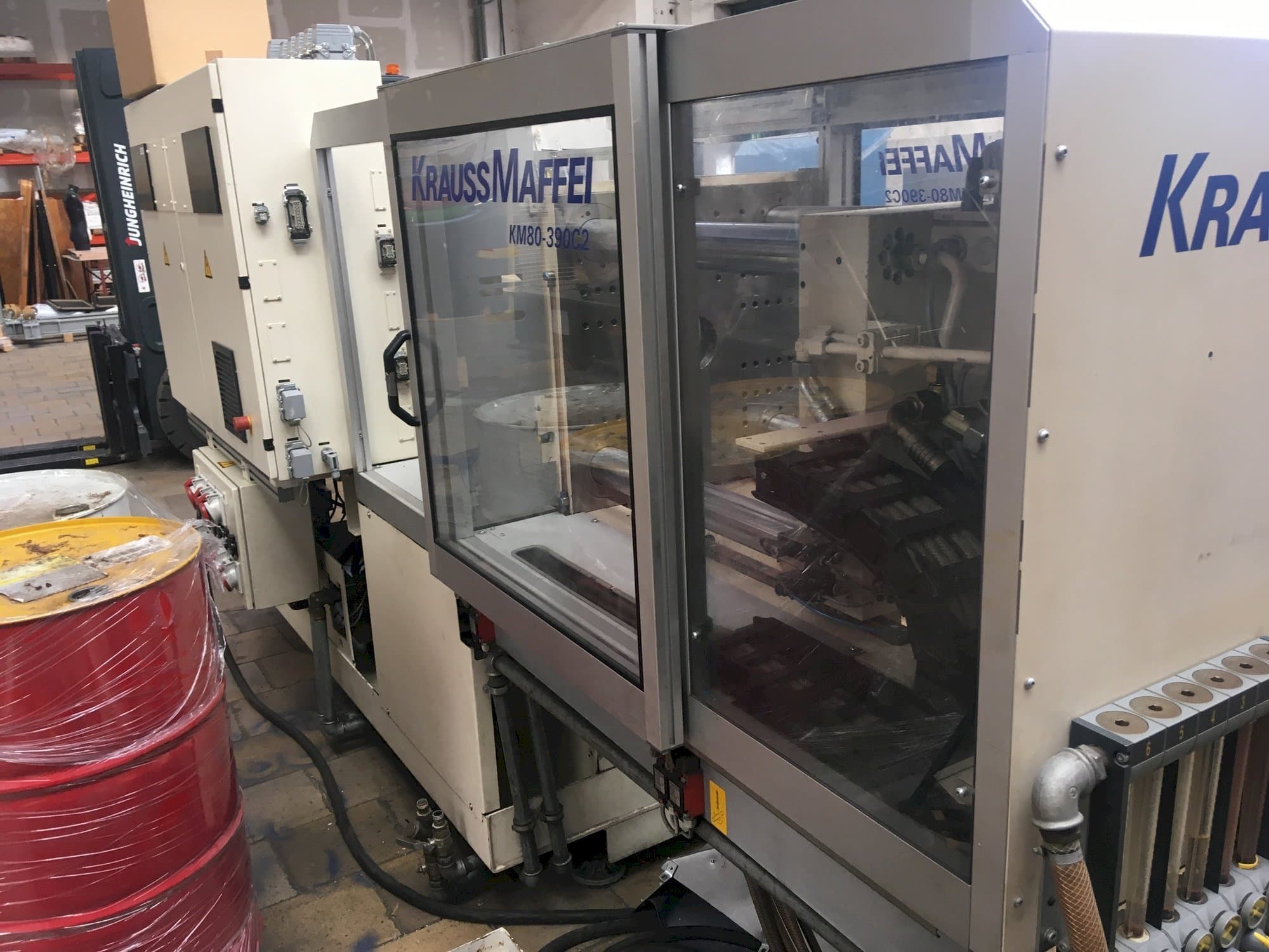 Right view of Krauss Maffei 80/390 C2 machine