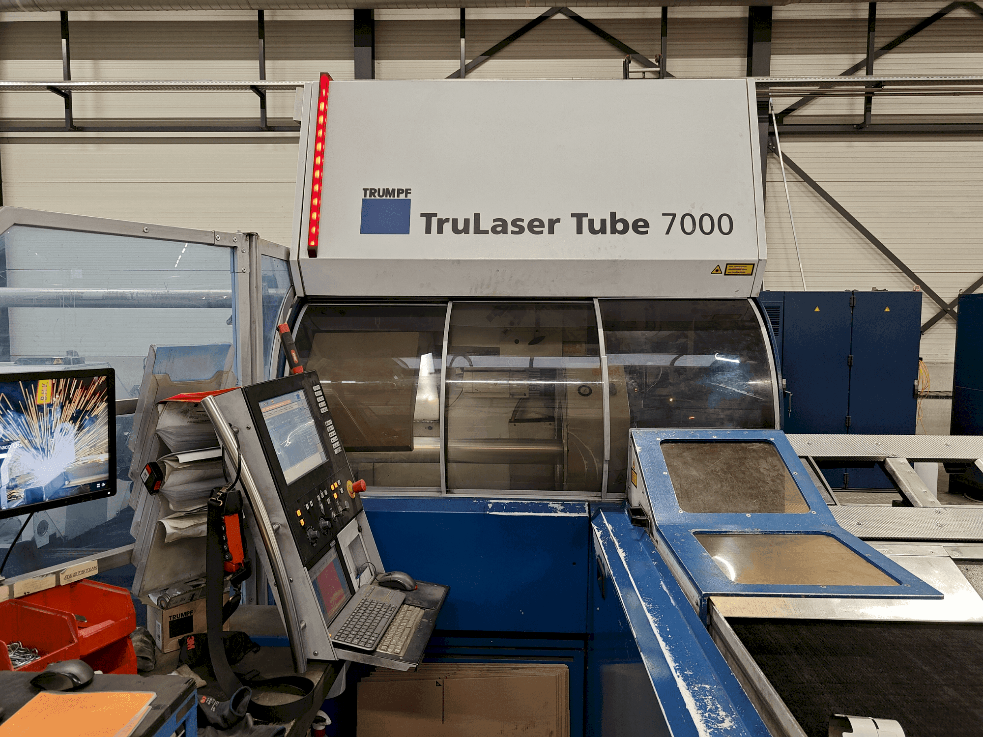 Front view of TRUMPF TruLaser Tube 7000 machine