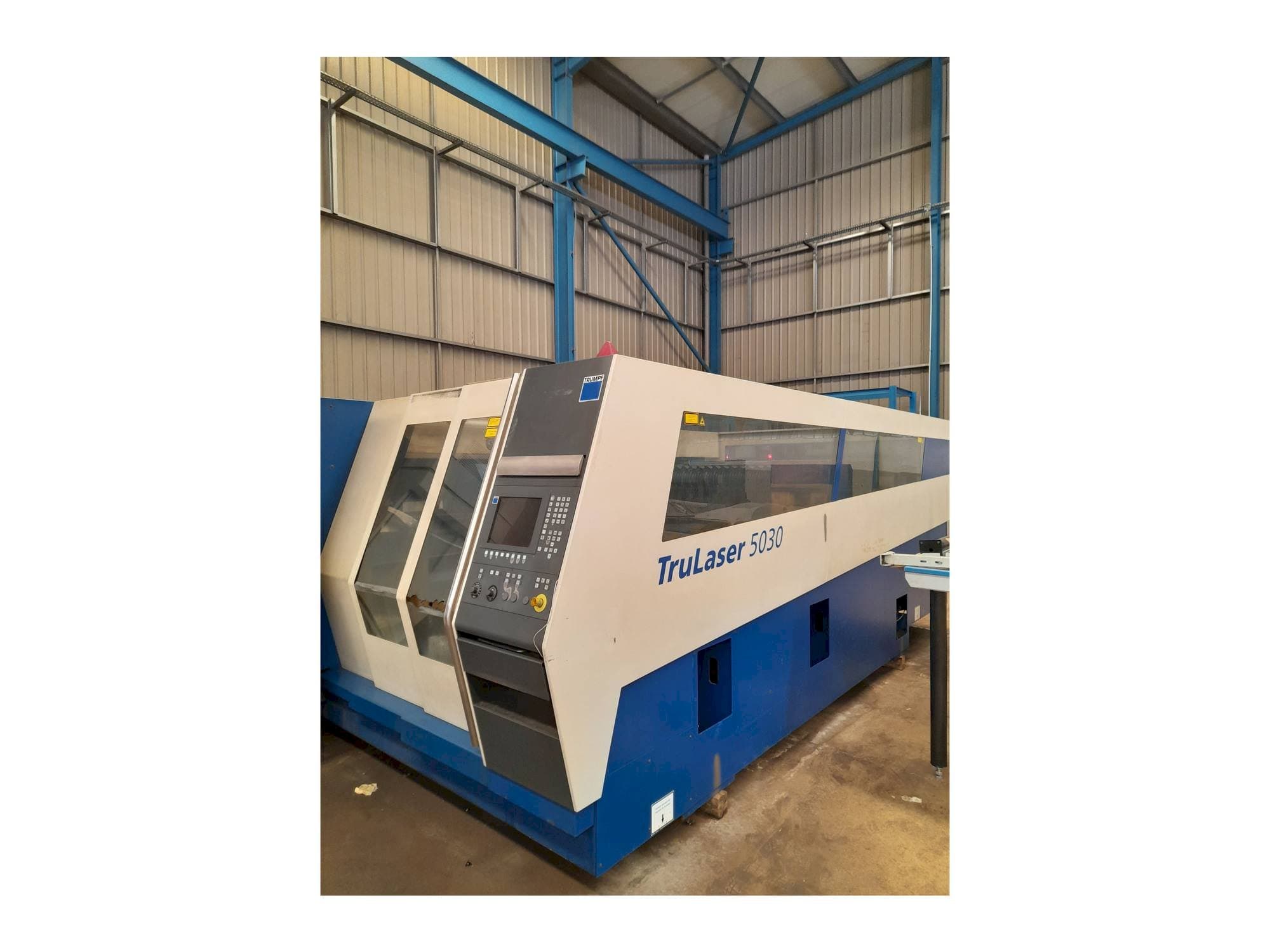 Front view of Trumpf Trulaser 5030 machine