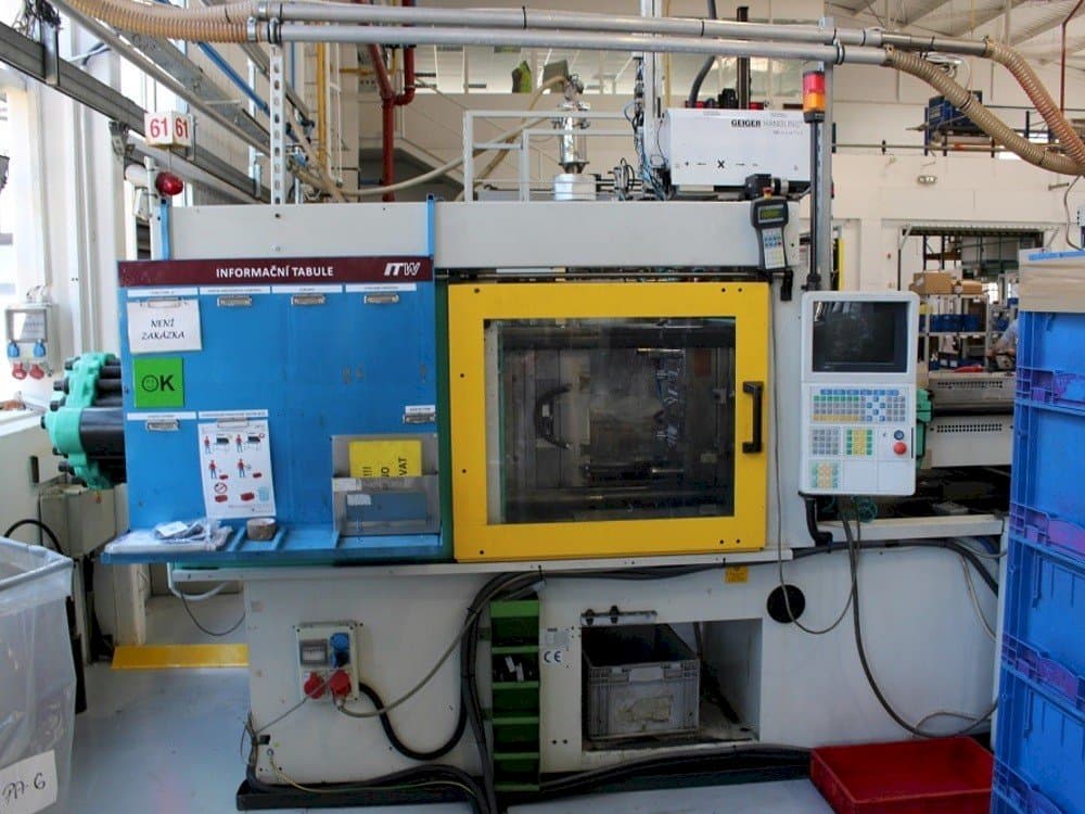 Front view of Arburg 470 C 1500-800 machine