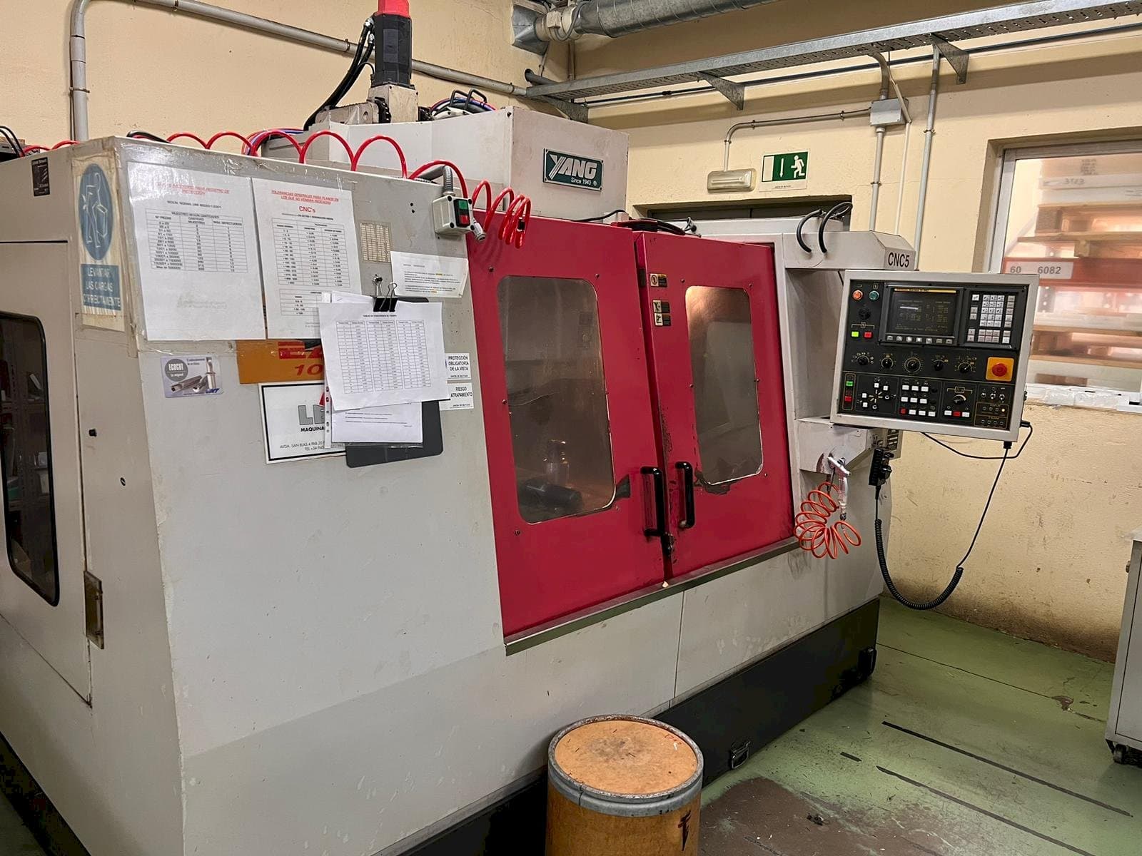 Front view of Yang SMV -1000  machine