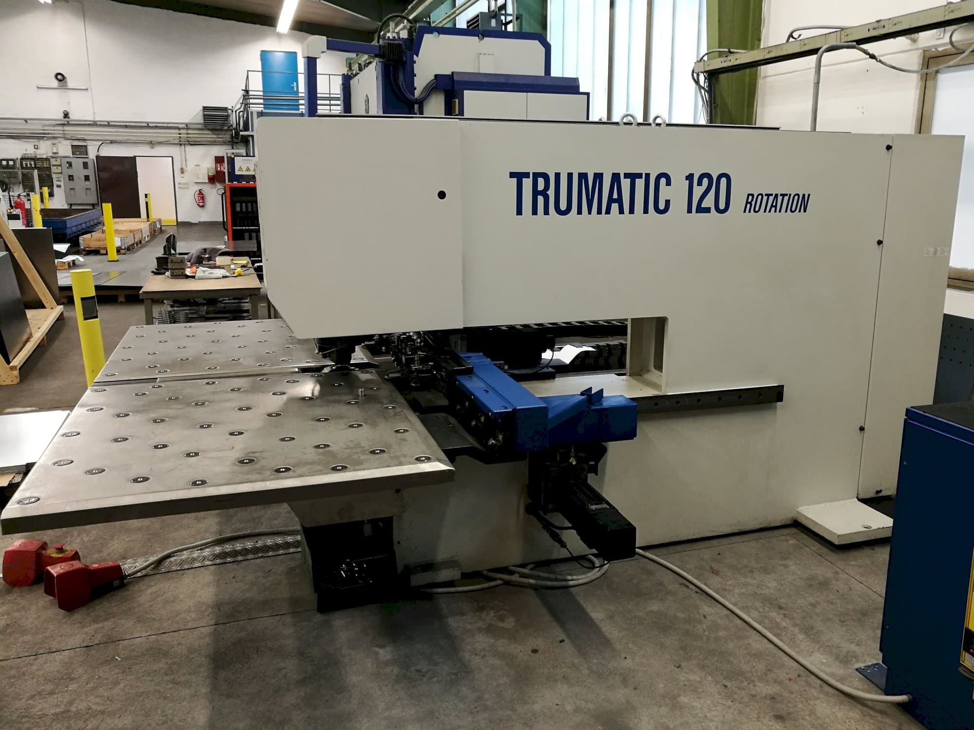 Right view of Trumpf Trumatic 120R Machine