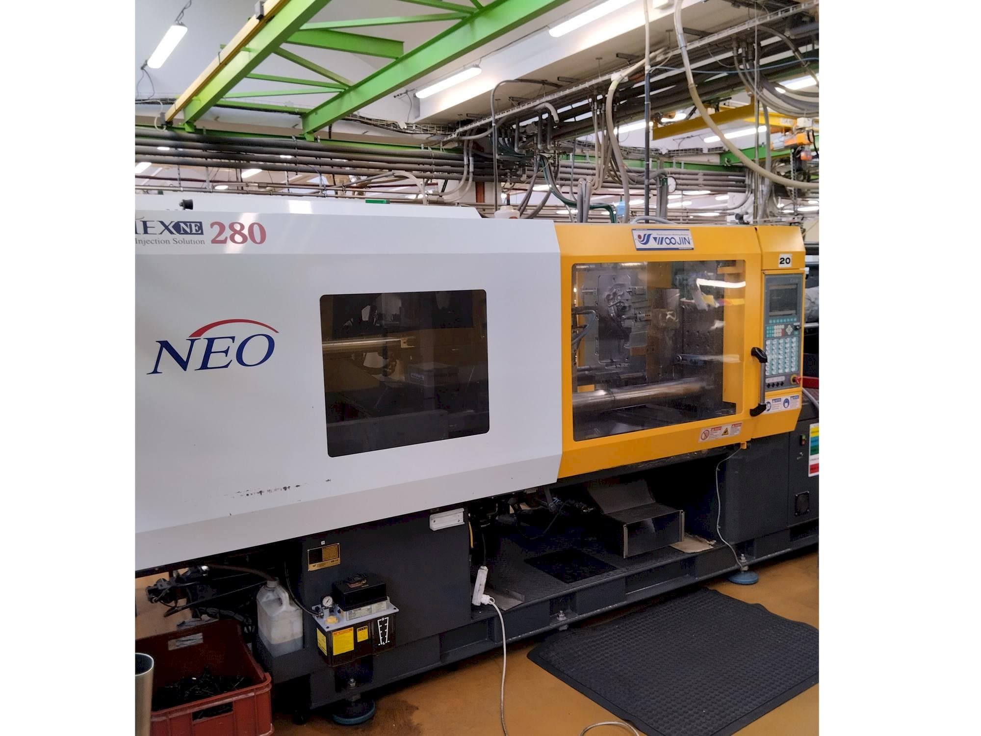 Front view of Selex NE 280 machine