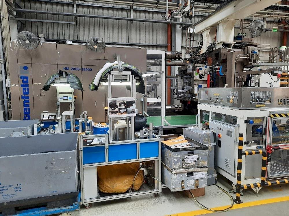 Front view of Battenfeld HM2000/19000 machine