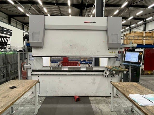 Front view of PLACKE HQPB P595 machine