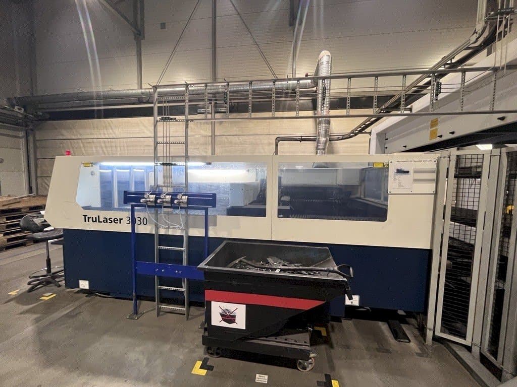 Front view of TRUMPF TruLaser 3030 L30 machine