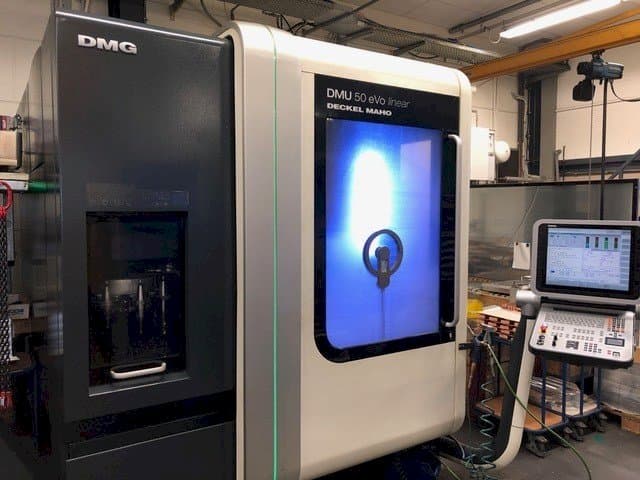 Front view of DECKEL MAHO DMU 50 eVo Linear machine