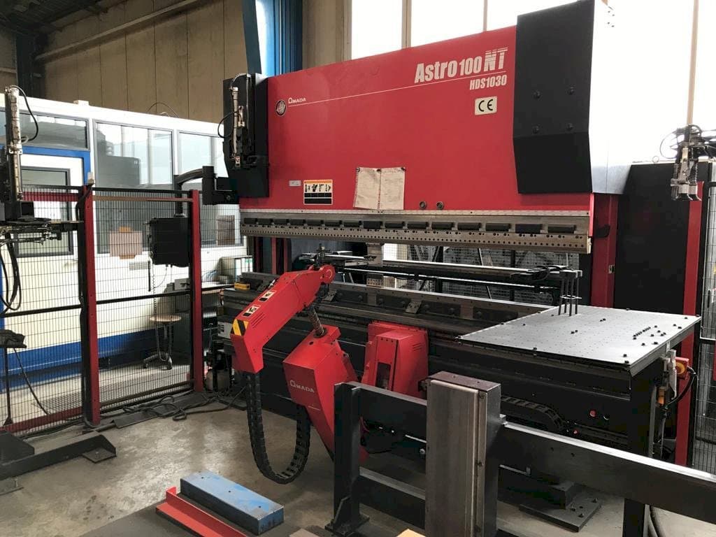 Front view of AMADA Astra 100-NT HDS-1030NTR machine