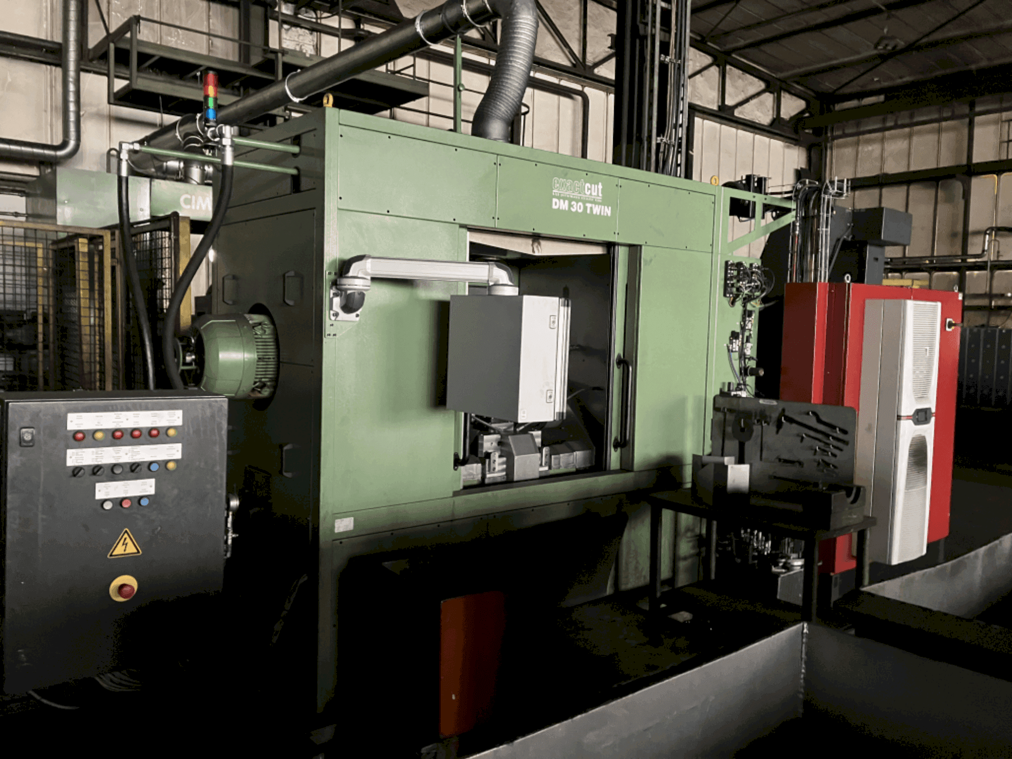 Front view of ExactCut DM 30 TWIN  machine