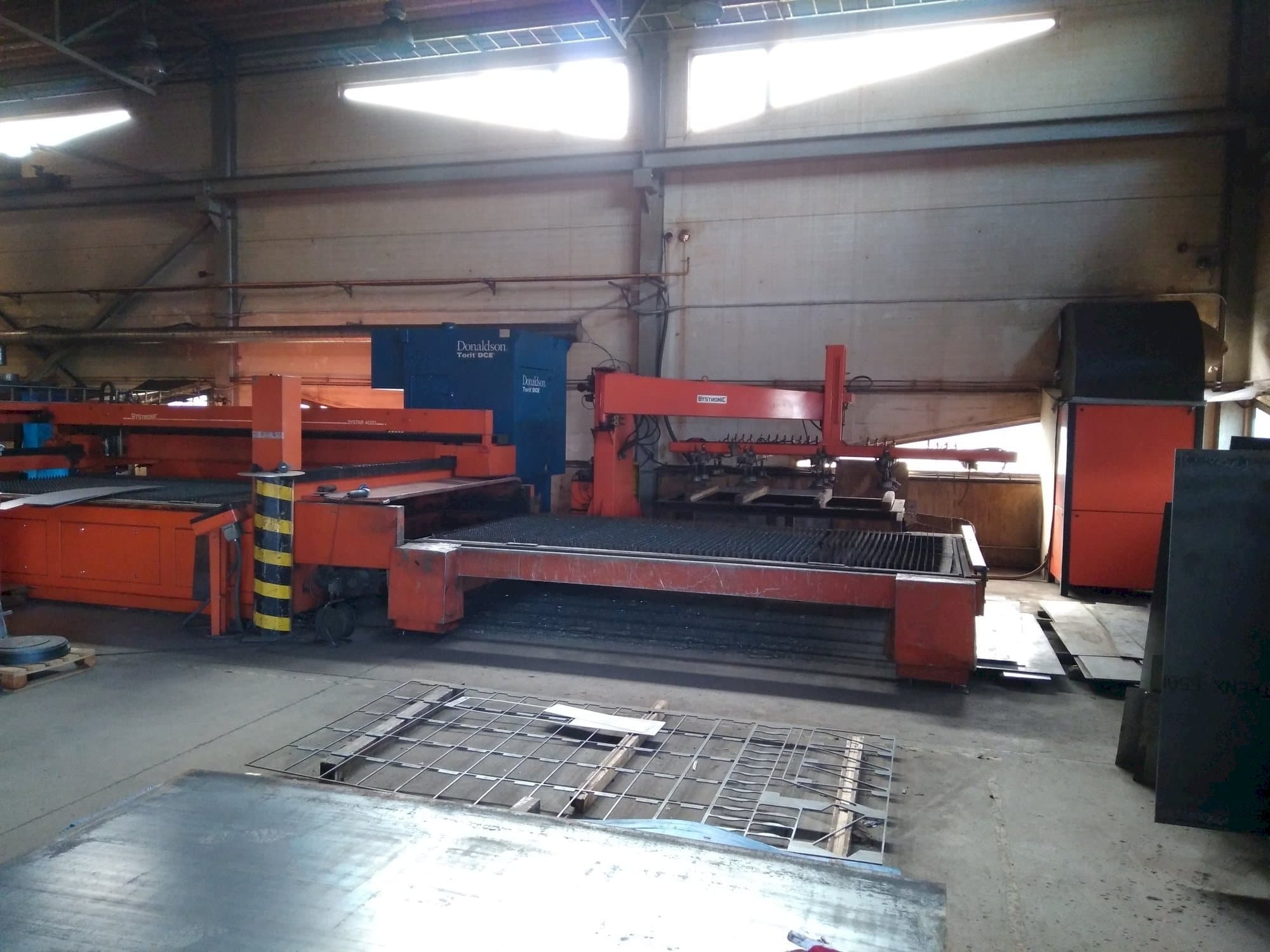 Front view of Bystronic BTL 2800 machine