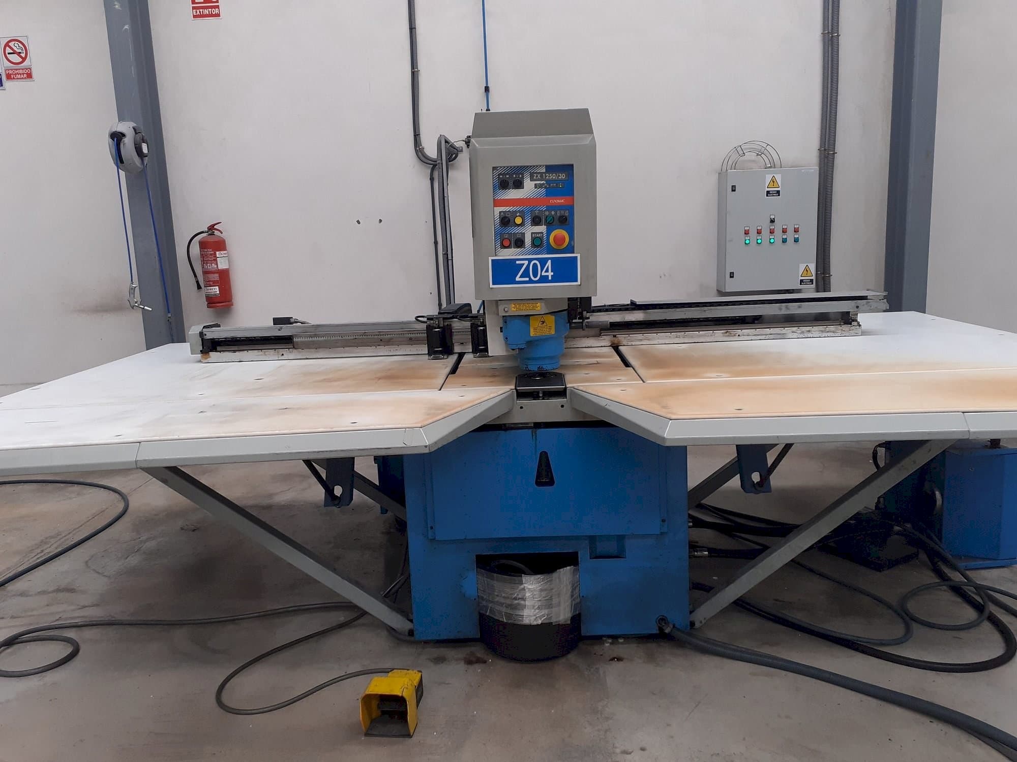 Front view of Euromac ZX125-30 machine