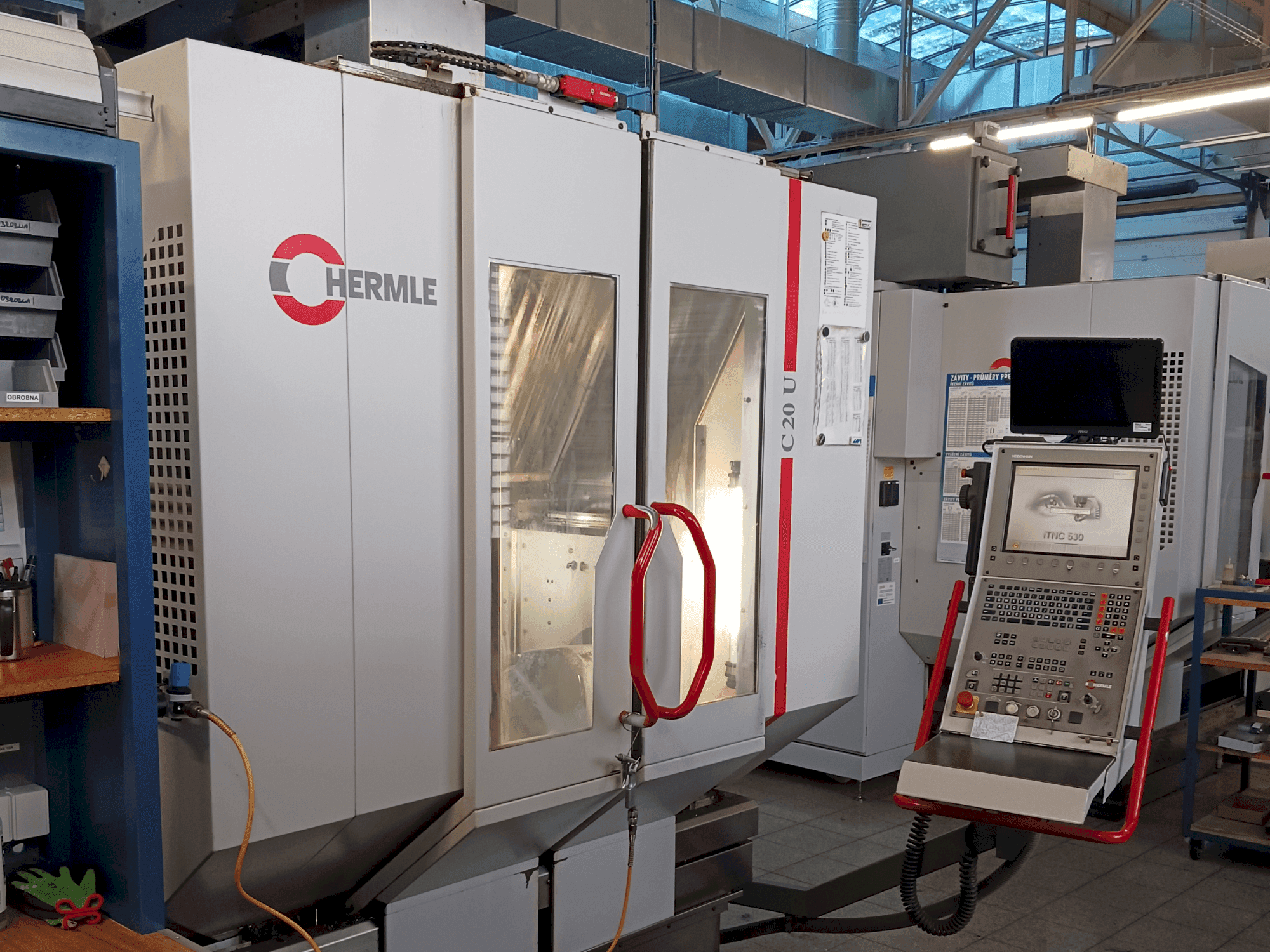 Front view of HERMLE C20U machine