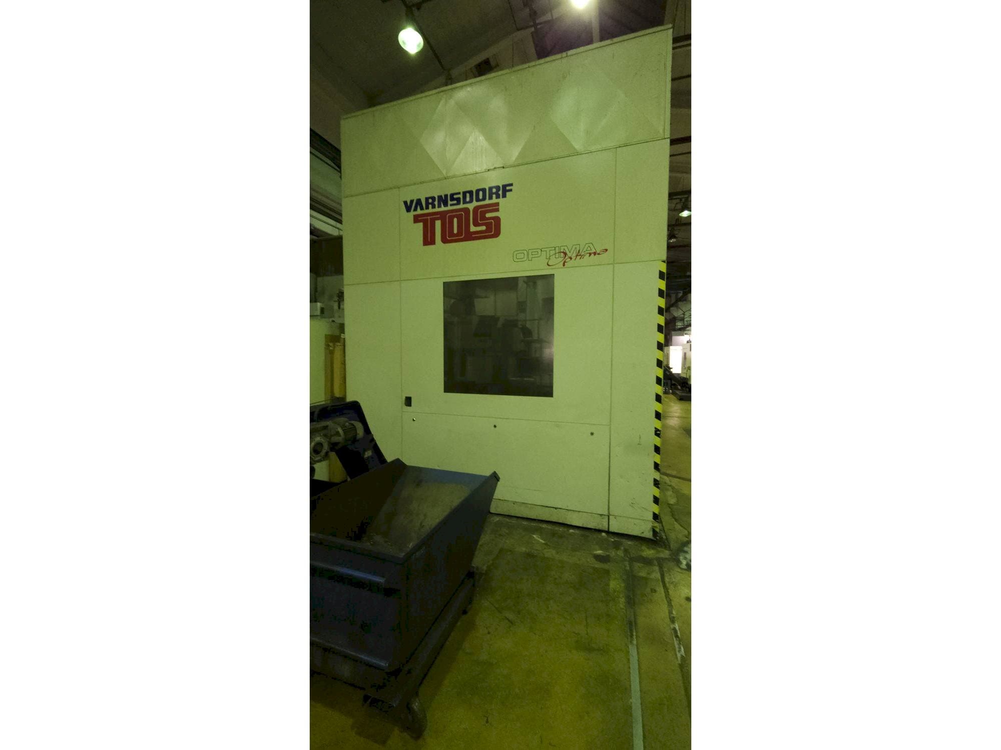 Front view of TOS Optima machine