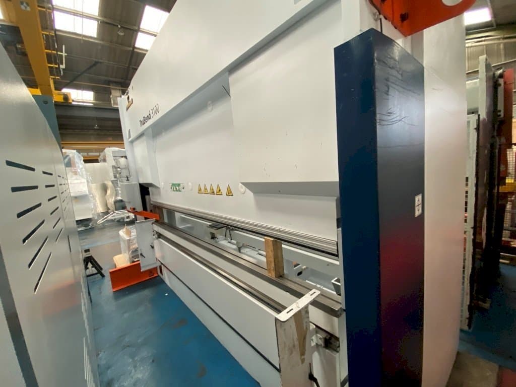 Front view of Trumpf TruBend 3100 machine