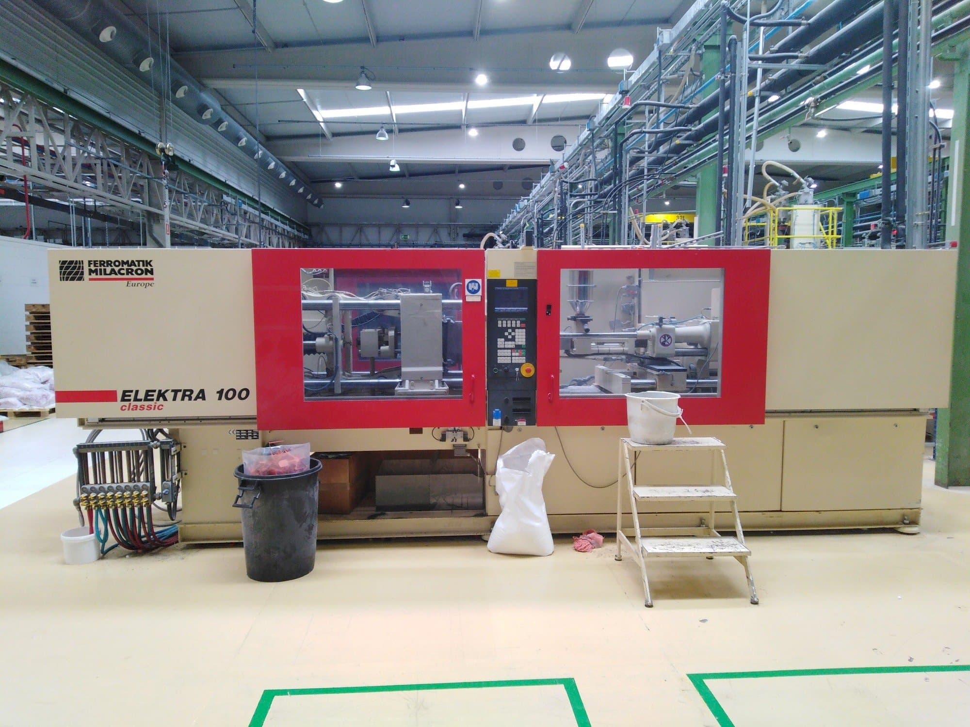 Front view of Ferromatik Electra 100 machine