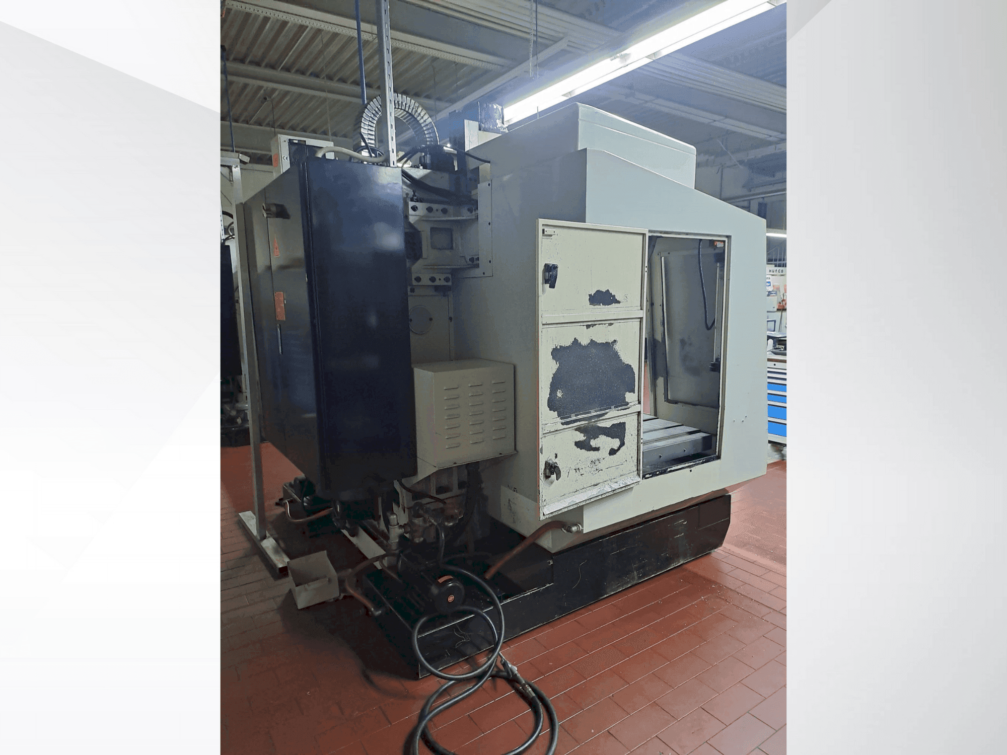 Front view of Hurco VMX40  machine
