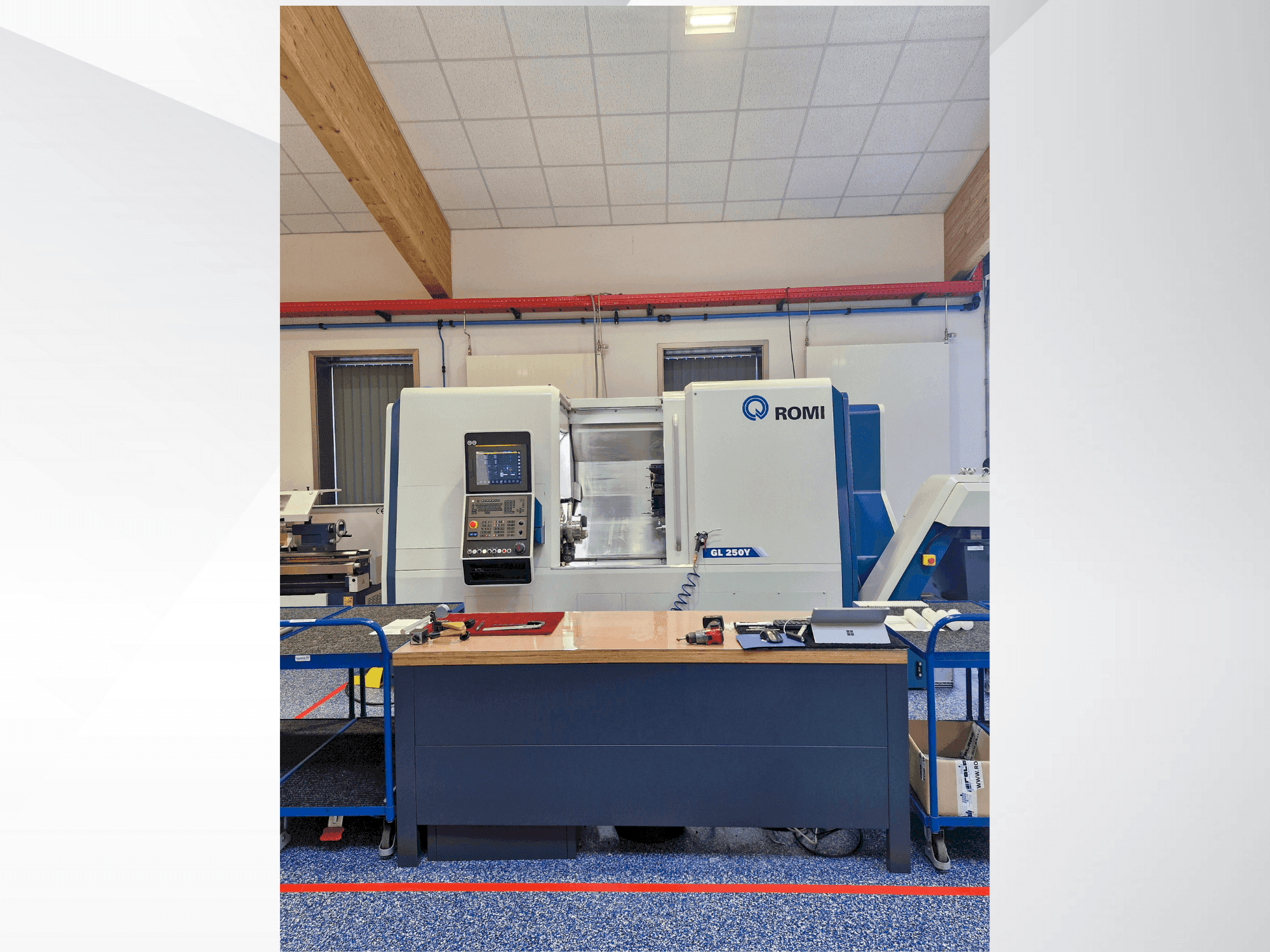 Front view of Romi GL 250  machine