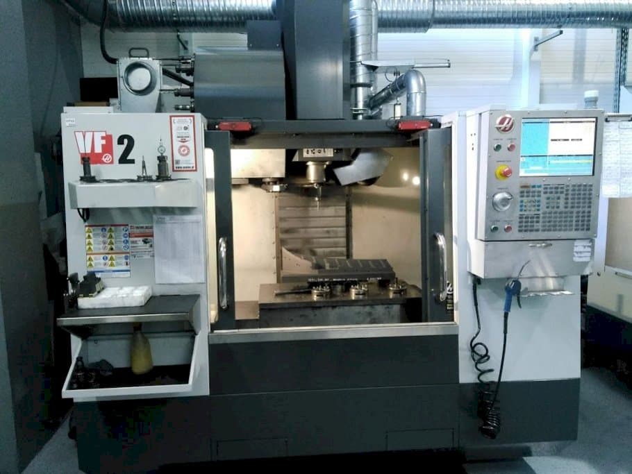 Front view of HAAS VF2 machine